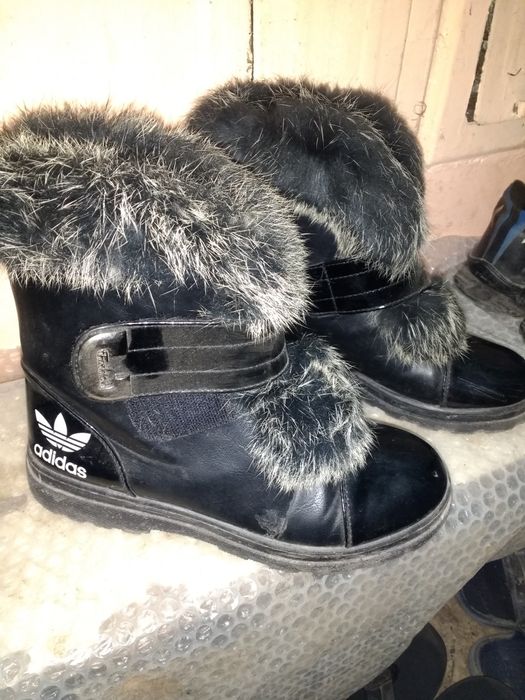 Продавам нови и като нови боти и ботуши.