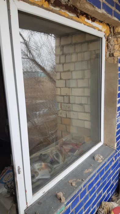 Б/у пластиковое окно