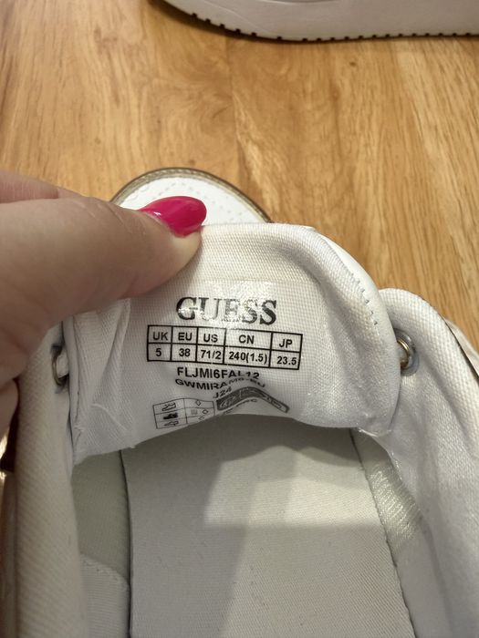 Guess оригинални дамски кецове