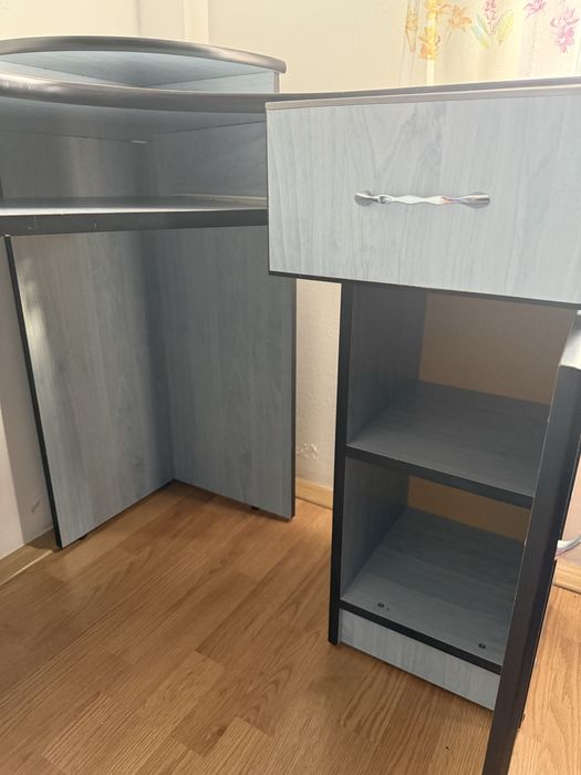 Birou din lemn spatios