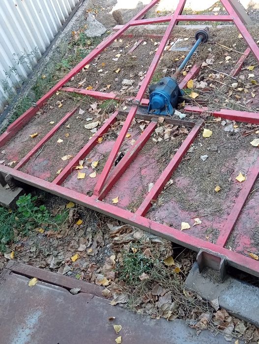 Садовая дробилка и прицеп