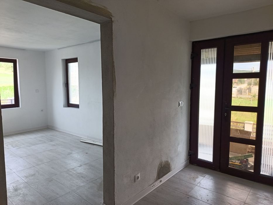 Casa la țară de vânzare