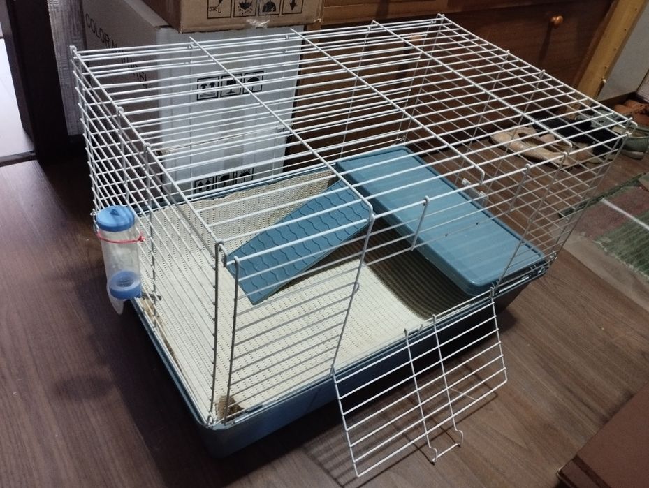 Клетки большие для кроликов,морских свинок,ежей,цыплят