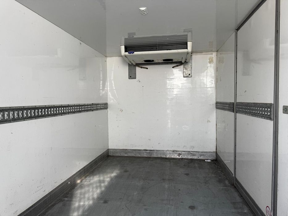 Vând cub frigorific Carrier V500 pentru Iveco