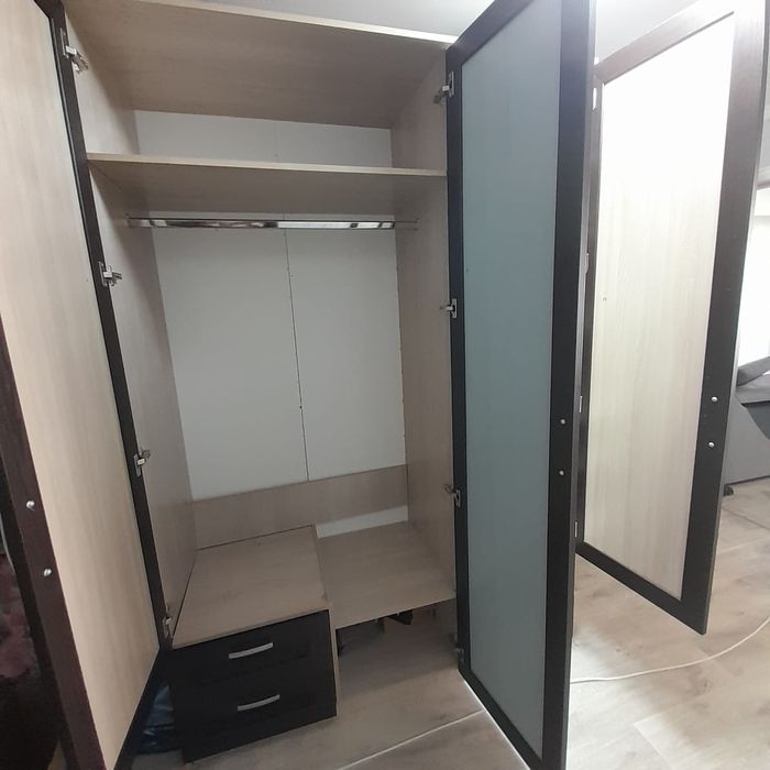 Продам шкаф в спальню