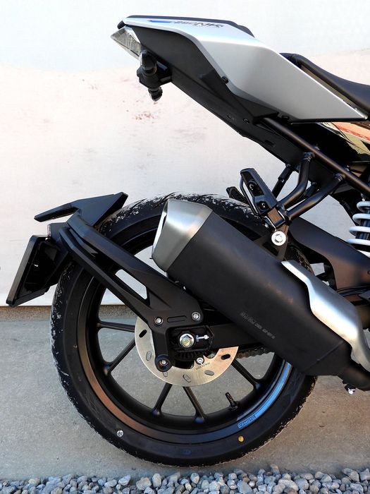 Motocicletă CFLITE 250NK 2026 | Rate | Leasing