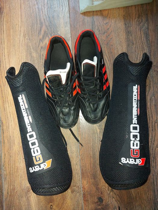Футболни Adidas бутонки  +кори за футбол  н 39-40