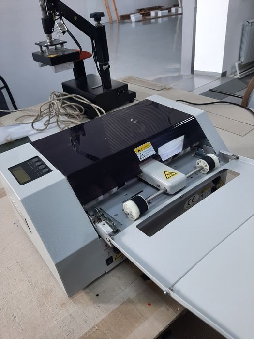 Автоматический резчик визиток