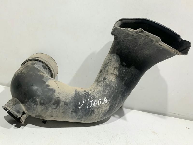 Furtun / Tub admisie aer Suzuki Grand Vitara 2 1.9 DDIS F9Q euro 4