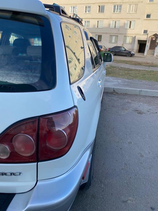 Продам машину Лексус РХ300