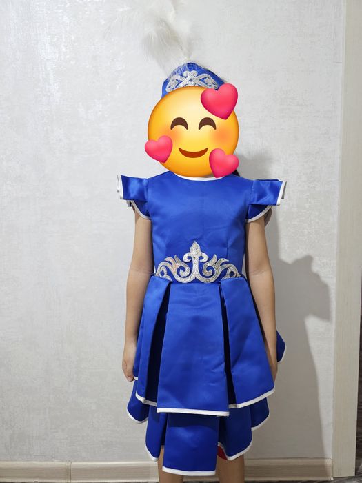 Продам детские нарядные платья.