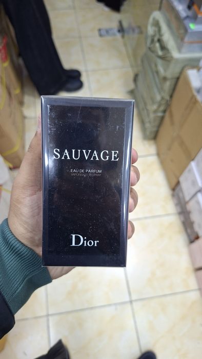 Dior sauvage atiri sotuvda