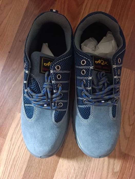 Продам строительные кроссовки спецобувь