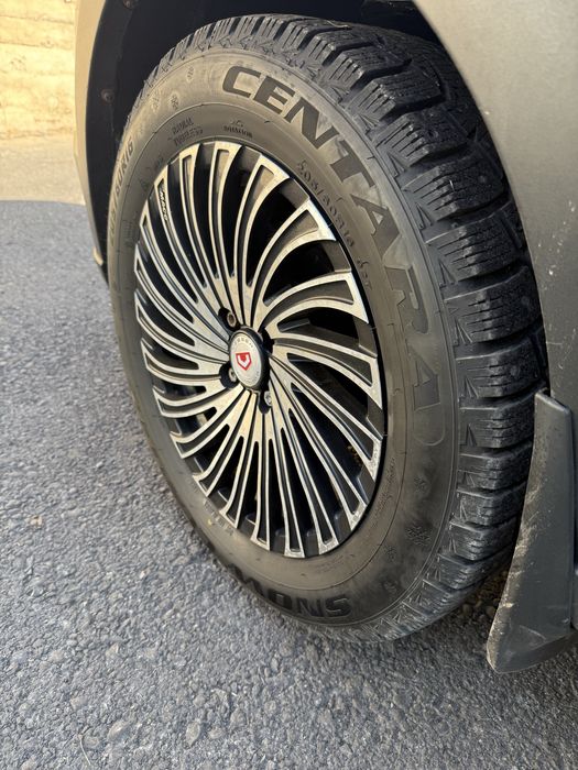 Продам диски с зимини шинами