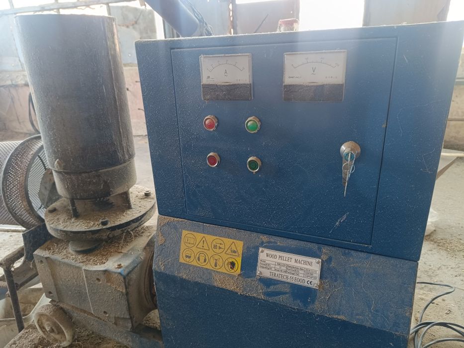 Продавам пелетна машина