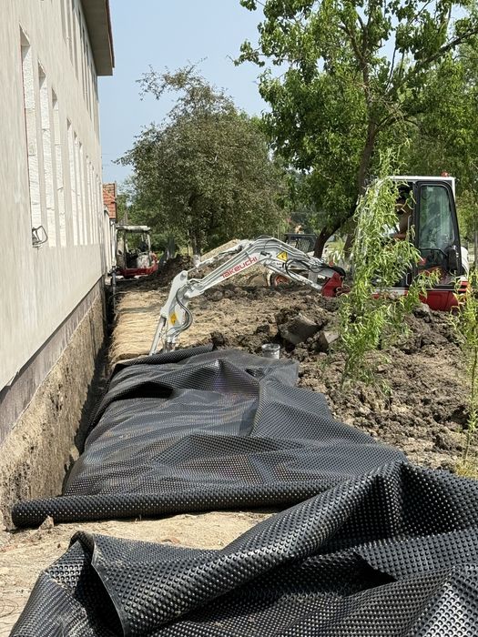 Sapaturi de fundatii,gard,fosa,beci,santuri,drenaje,bobcat,piscine,