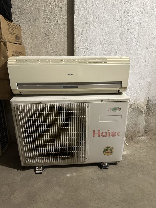 Продавам 2 броя климатици Haier Inverter
