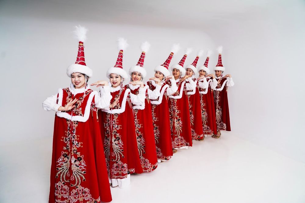 Танцевальные платье и костюм