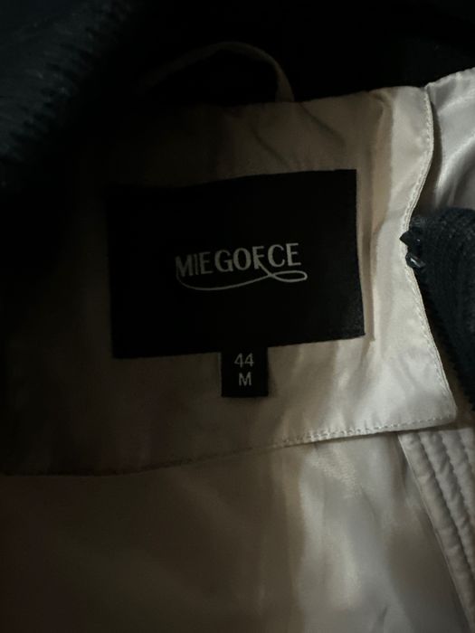 Продам куртку размер 46