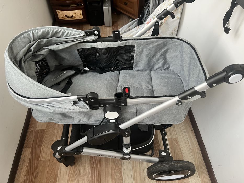 Продам новая Коляска.