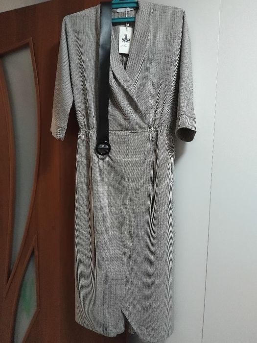 Продам женское платье