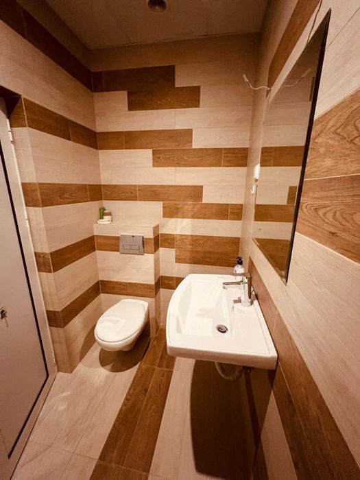 Дава се под наем Етаж от къща в Пловдив, Център - 85 кв.м за 663 € - Снимка #3