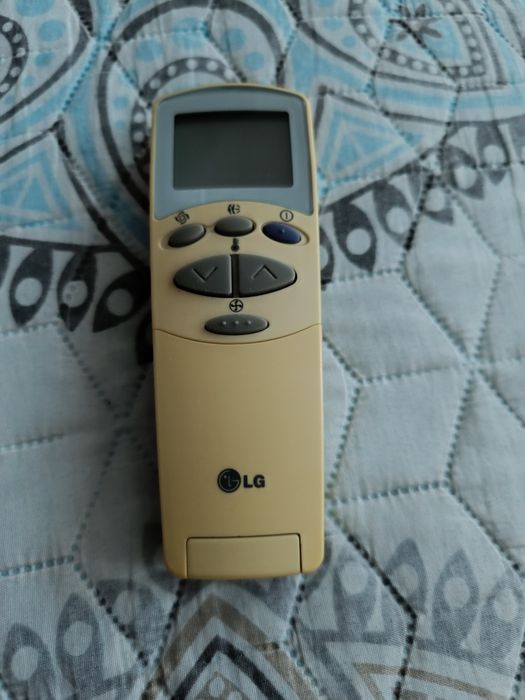 Климатик LG 18 работещ