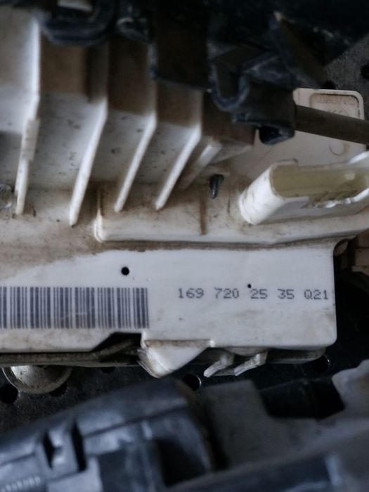 Maner broasca stanga fata mercedes a class w169 1697202535q21