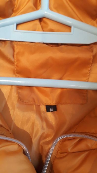 Жълто шушляково яке