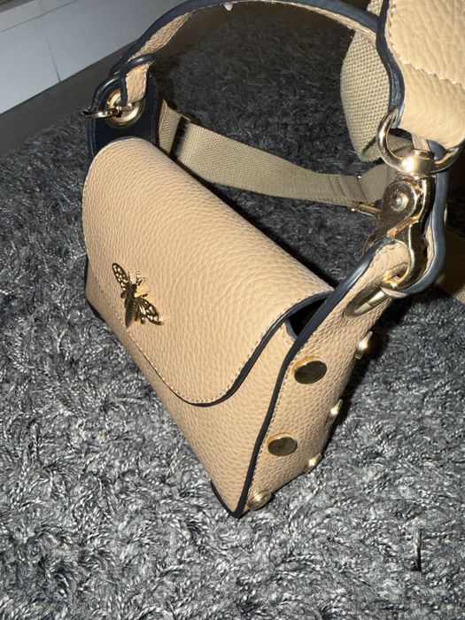 Кафява чанта със златисто