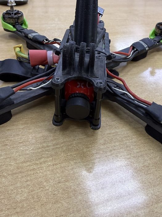 Продам FPV квадрокоптер 5" почти собранный Дрон