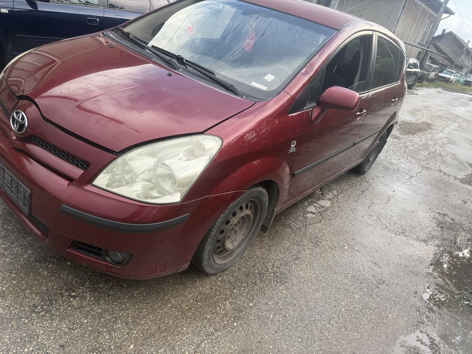 Тойота Корола Версо 2,0д 116кс на части/Toyota corola verso 2,0d 116k na chasti
