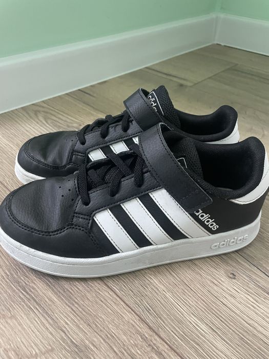 Маратонки Adidas, 32-ри и  34-ти номер