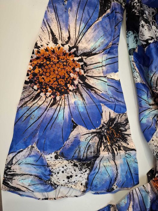 Rochita albastru aprins asimetrica