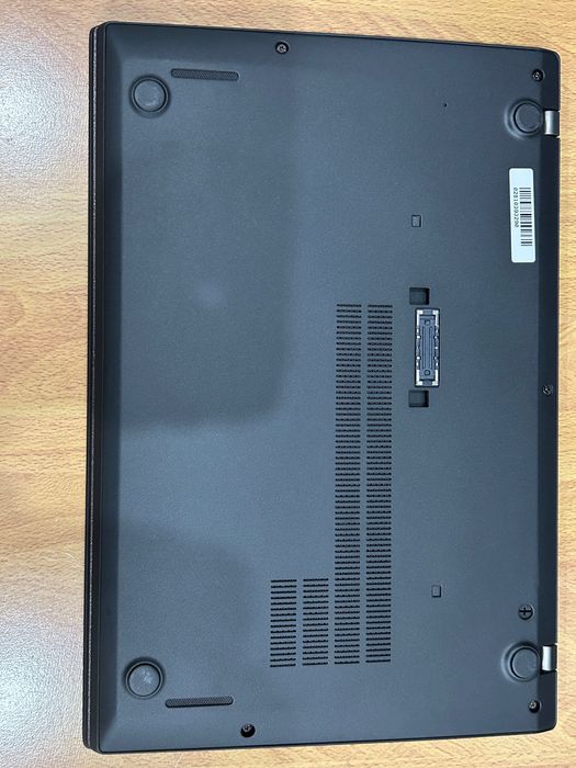 Като нов! Лаптоп Lenovo T470s i7/24GB/512GB с 3 мес. гаранция!