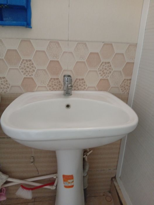 1 xonali kvartira sotiladi