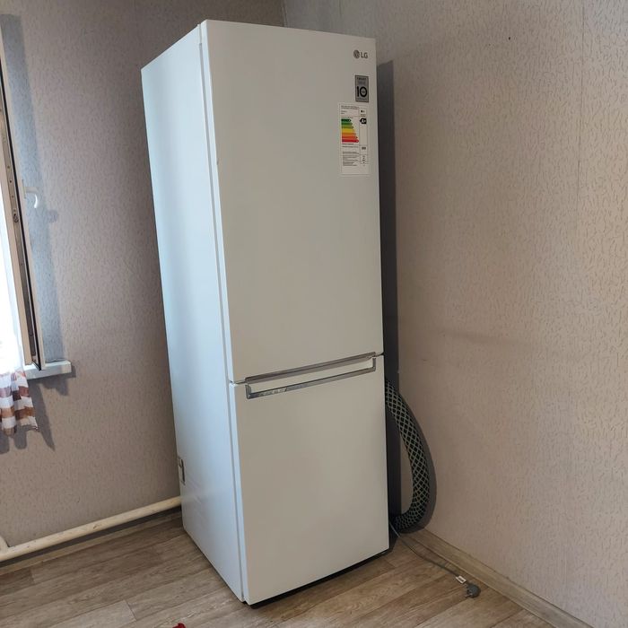 Продам холдильник