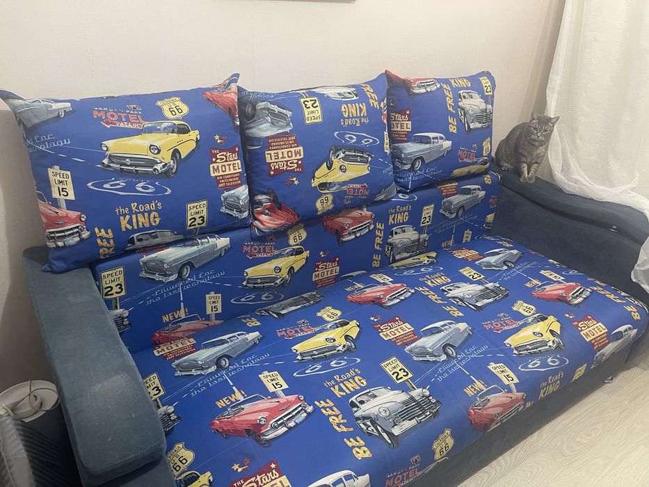 Продается удобный диван