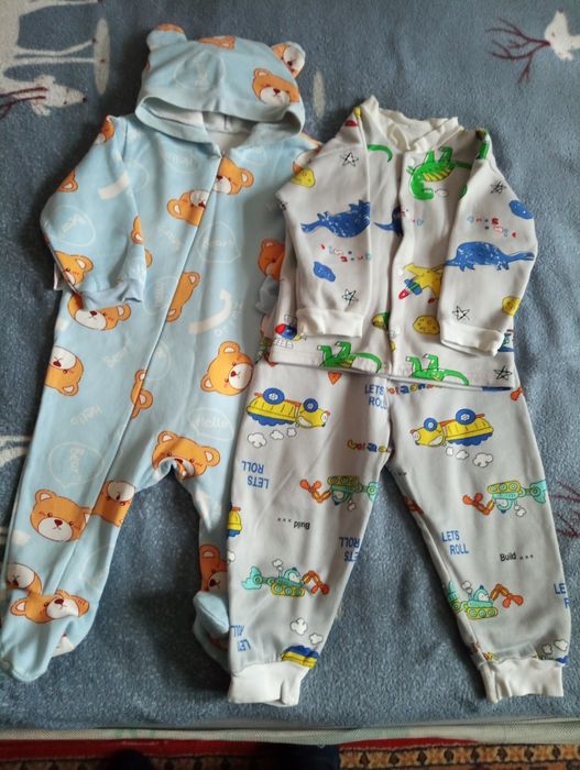 Детские комбинезоны.