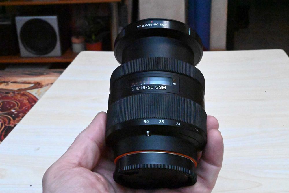 Продавам професионален обектив SONY SAL 16-50/2,8