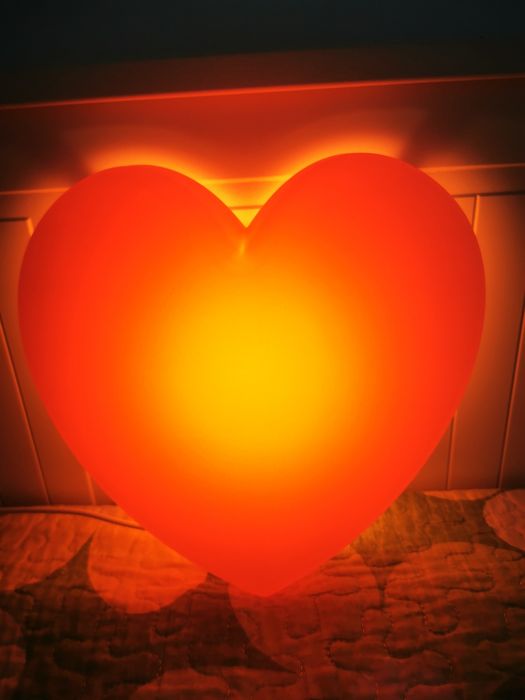 Lampa Ikea- forma inima roz