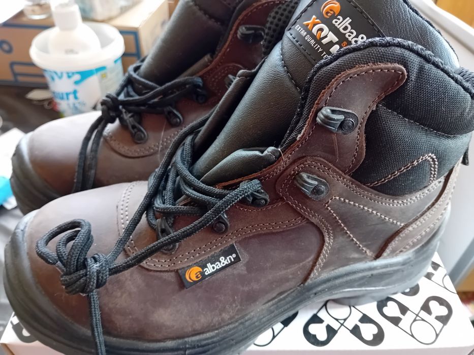 incaltamintei de protectie