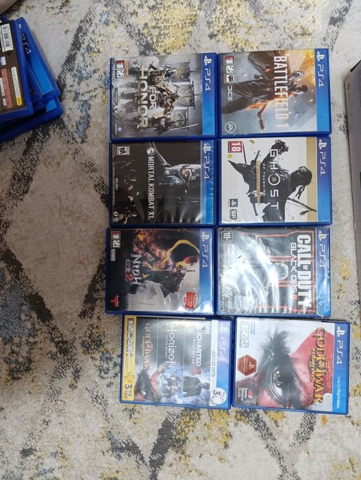 Продам ps4 в отличном состоянии