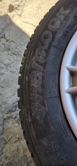 Nissan Джанти RIAL със зимни гуми 195/65/15 6,5J×15 ET45 5×114,3 ЦО66