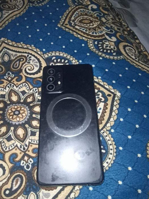 Samsung galaxy a52 srochno sotiladi hamma joyi radnoy