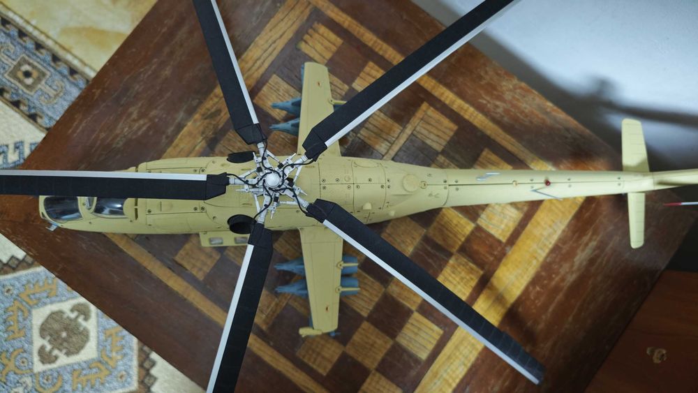 Elicopter de asalt MI-24V Eaglemoss  ASAMBLAT