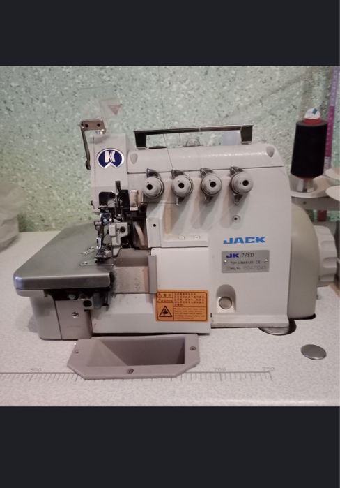 Overlog moshinkasi sotiladi