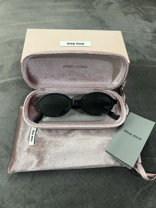 Miu Miu оригинални очила в черен цвят