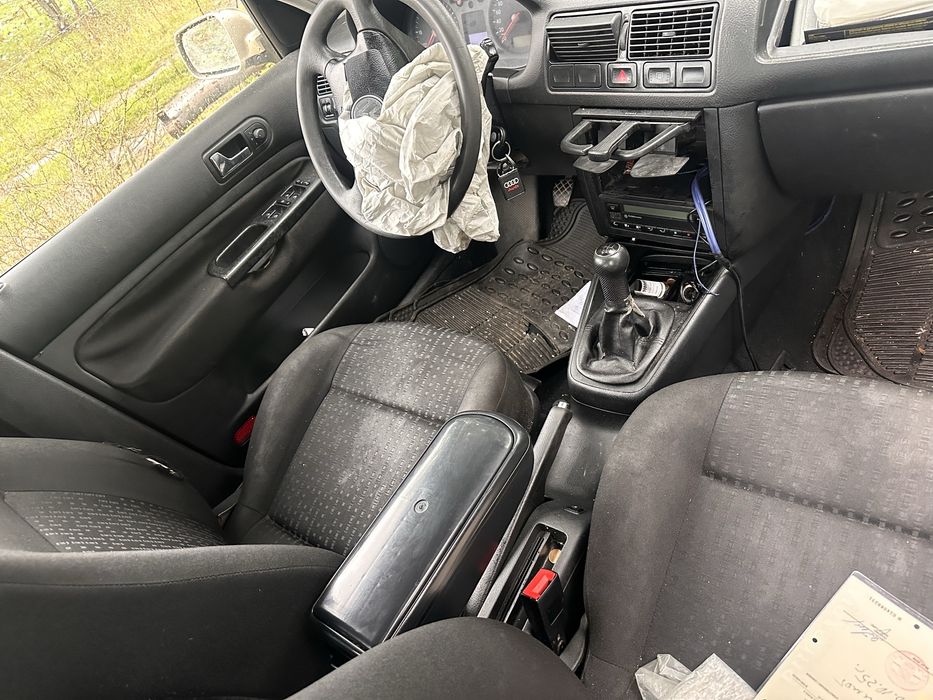 Голф 4 1.9 тди 101 коня на части