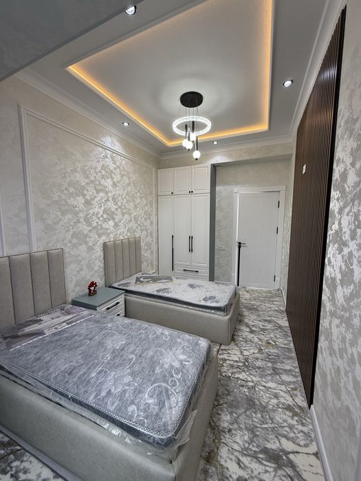 Bogishamol city Pavarot Vokzalda joylashgan 3 xona kvartira sotiladi